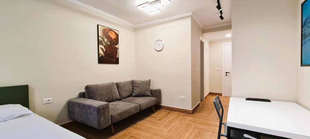 טיראנה 2V1 - Center Apartment 3 מראה חיצוני תמונה